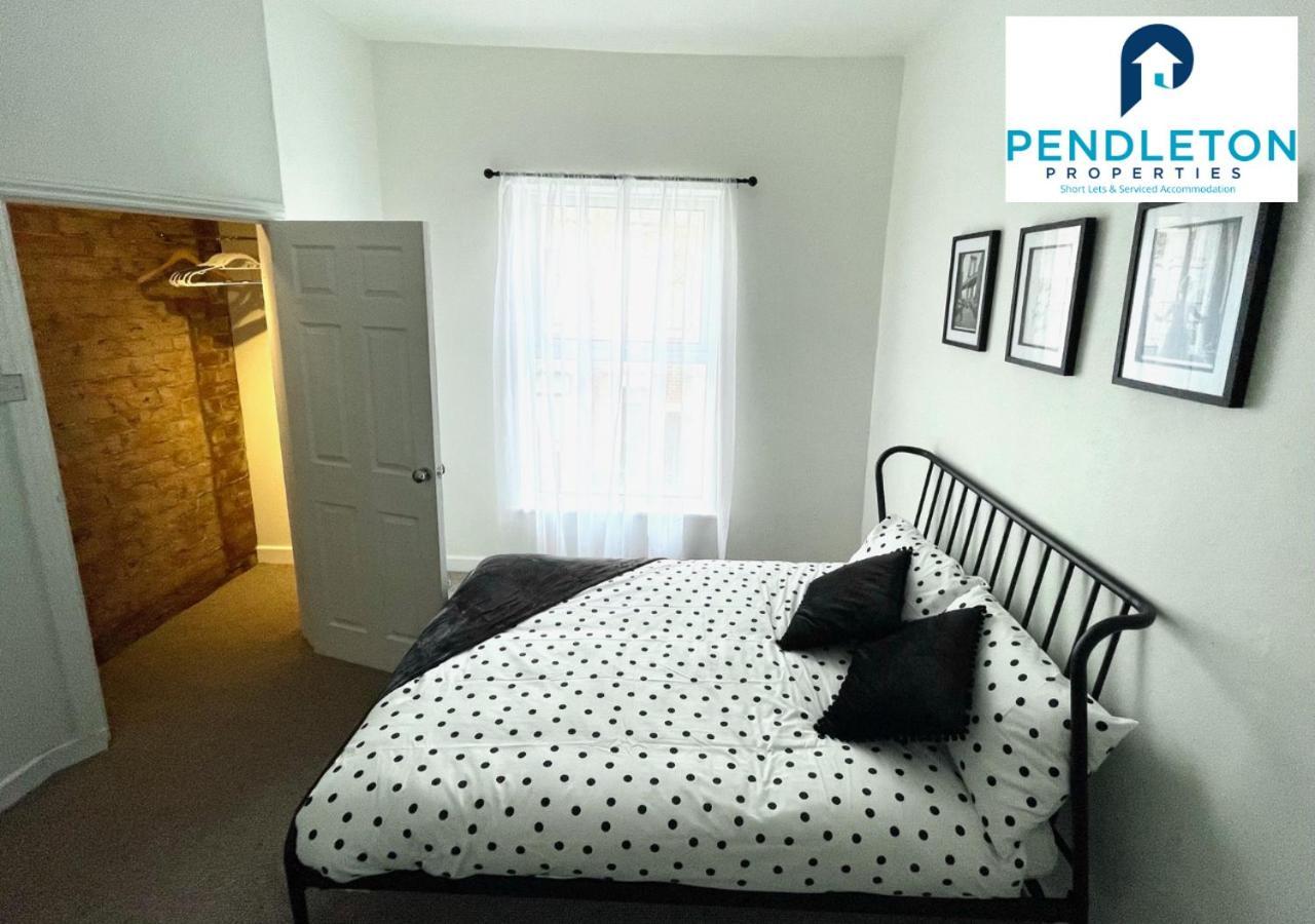 Modern 3 Bed House With Free Parking And Wi-Fi Villa Preston  Buitenkant foto